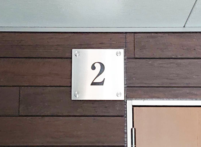 K\ }VK\